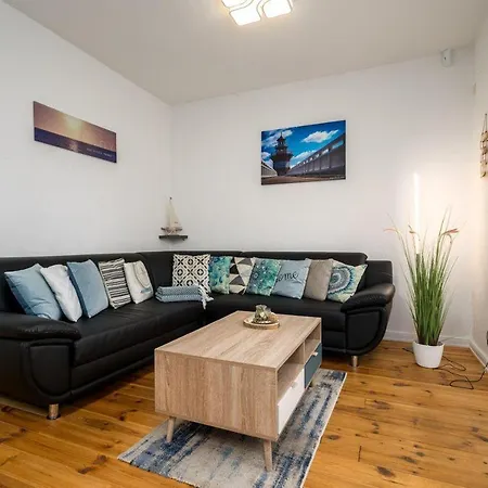 Semesterbostad Ferienhaus-hus-stine-an-der-mueritz *